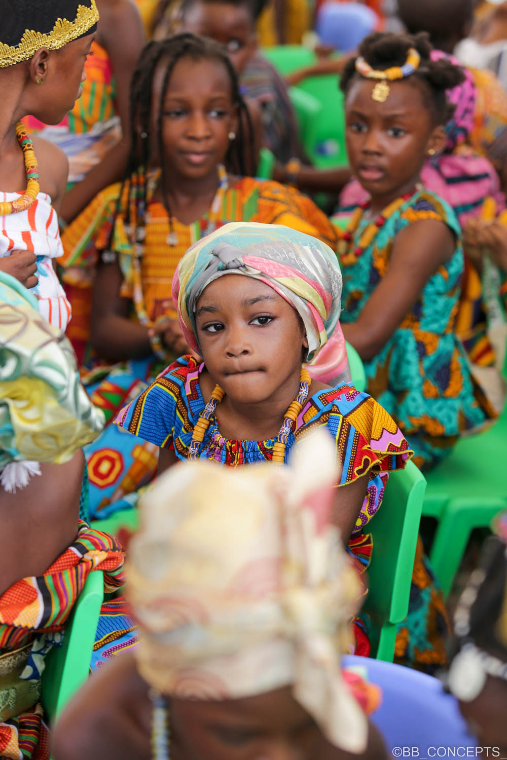 A pupil in a beautiful traditional outfit